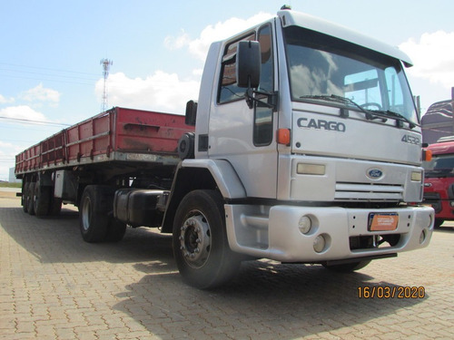 Ford Cargo 4532 - Carreta Carga Seca C/ Pneus