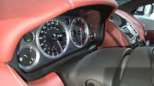 Aston Martin Db9 2014