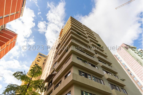 Espectacular Apartamento En Alquiler En Campo Alegre Edificio Con Pozo 24-1796