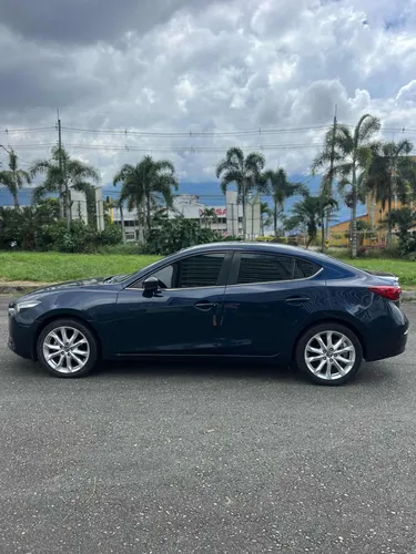 Mazda 3 2.0 Touring