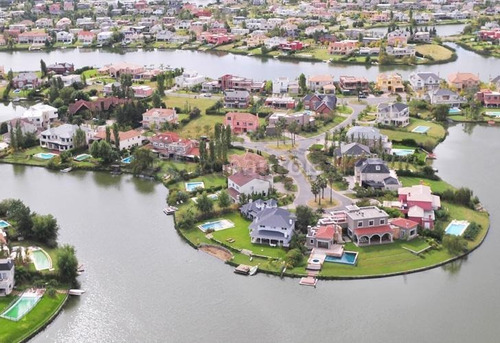 Imagen 18 de 26 de Espectacular Lote Al Lago En La Isla!!