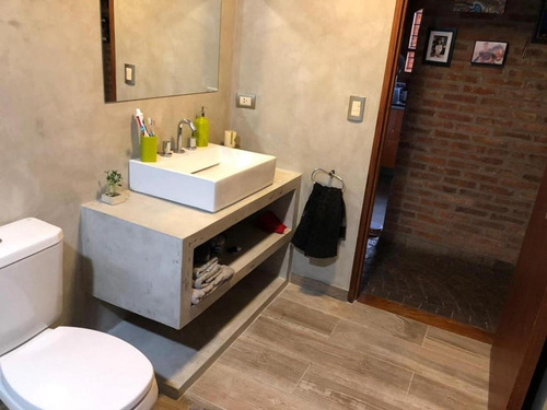 Imagen 7 de 17 de Chalet - Lote 10x35 - Castelar Norte