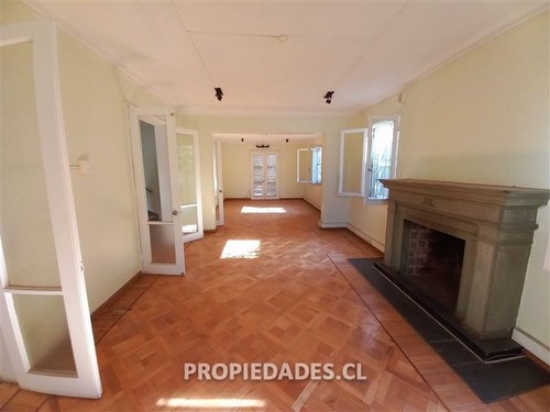 Imagen 3 de 27 de Casa En Venta De 5 Dorm. En Providencia Bilbao/amapolas