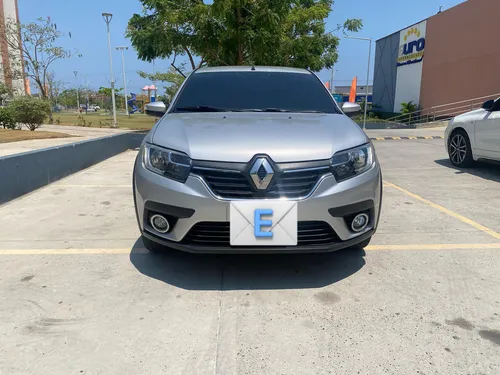 Renault Logan 1.6 Privilege / Intens