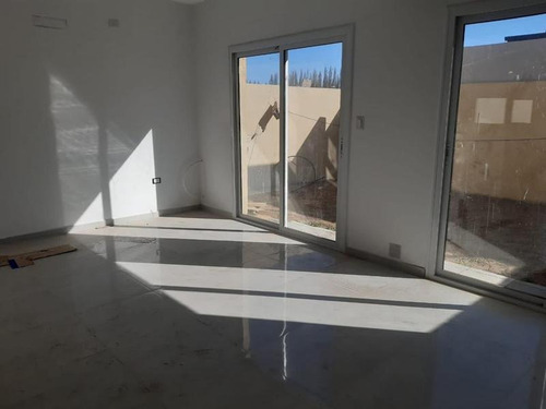 Imagen 6 de 12 de Duplex 3 Dormitorios En Neuquén