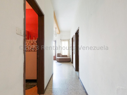 Edificios Comercial En Venta En Centro Barquisimeto Lara -- %%m-c-t%% Cod. 24 Guion 5 3 8 1