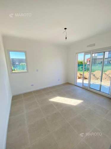 Imagen 30 de 30 de Casa Venta Canton Puerto - Maroto Propiedades