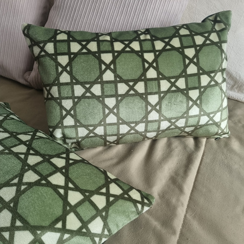 Almohadón De Pana Geo- 45x30 Cm - Escarabeo- Verde Estampado