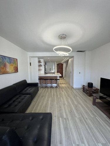 Townhouse En Venta Pueblo Viejo Moderno (isla Creta)