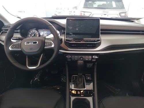 Imagen 8 de 15 de Jeep Compass 1.3 T270 Longitude