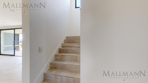 Venta Casa La Calesa Pilará, 4 Habitaciones
