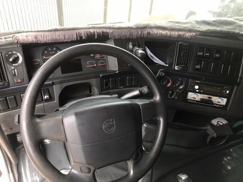 Imagem 12 de 15 de Volvo Fh 440 - 6x2 - 2011 -teto Baixo/ishift/ Ar Condiciona