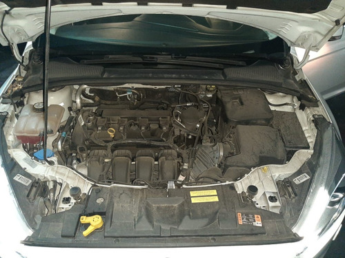 Ford Focus Iii 2.0 Titanium At6 - Transferencia Incluida
