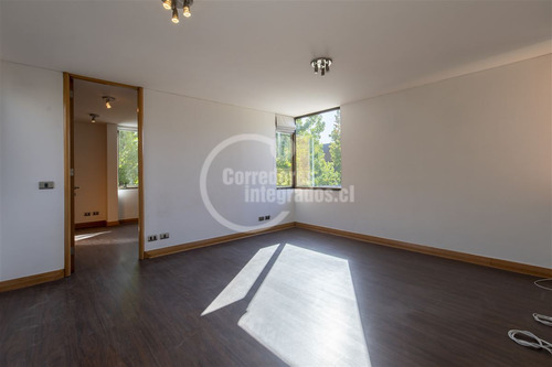 Casa En Arriendo De 5 Dorm. Golf De Manquehue
