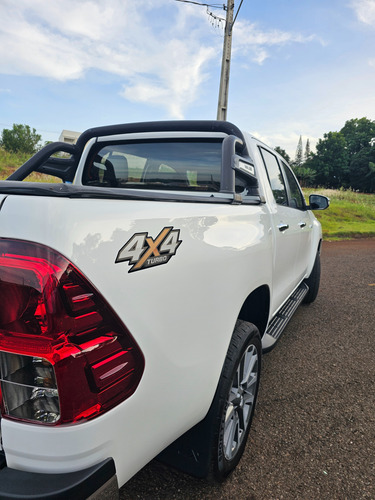 Toyota Hilux 2.8 Tdi Srx Cab. Dupla 4x4 Aut. 4p