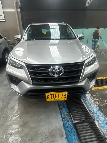Toyota Fortuner 2.4 Street At 7As
