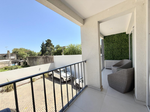 Departamento Dos Ambientes A La Venta En Lujan Av. Humberto Primo 647 Apto Credito Hipotecario
