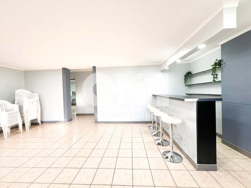 Depto En Venta Las Condes En Condominio /primer Piso Jardin