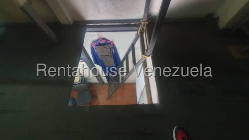 Te Lo Tengo Casa En Venta En Parr. Santa Teresa 25-8305 Mar
