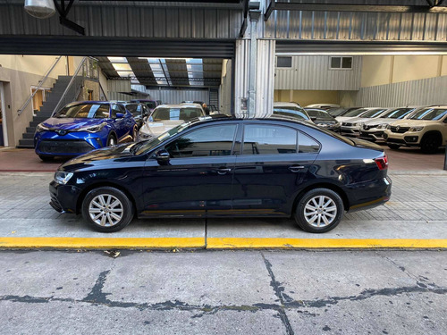 Volkswagen Vento 2.0 Advance Pack Summer /// 2016 - 82.000km
