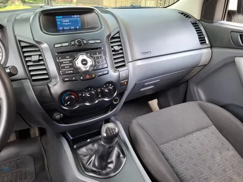 Ford Ranger 2.5 4x2 Gasolina Doble Cabina