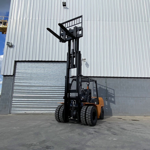 Imagen 7 de 15 de Autoelevador 5 Toneladas 5000 Kg Triple Torre 4.5m