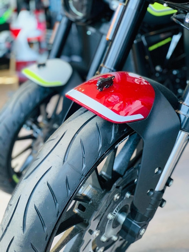 Imagen 18 de 25 de Benelli Leoncino 250 Benelli Store Pilar F