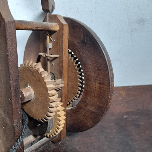 Imagem 8 de 10 de Relógio Madeira Parede Da Vinci Estragado Não Da Conserto