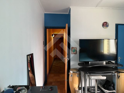 Departamento En Venta De 4 Dorm., 2 Baños En Ñuñoa