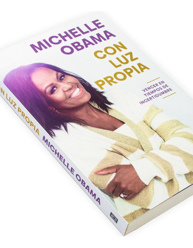 Con Luz Propia. Michelle Obama