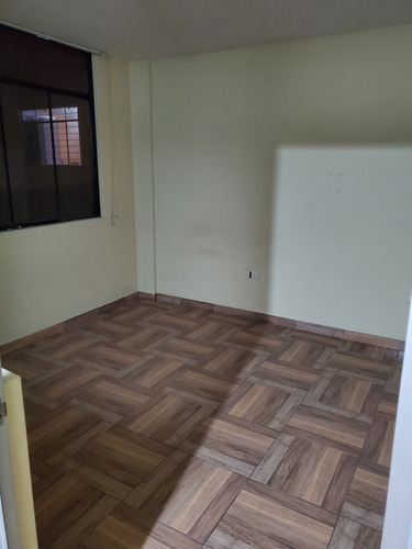 Habitacion Con Baño Externo - Centrico Cerca Muni Los Olivos