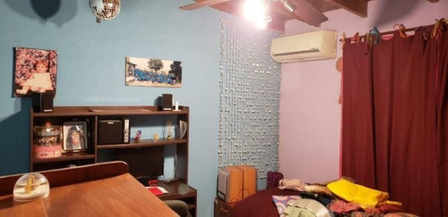 Casa 5 Ambientes Con Patio Y Cocheras
