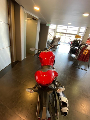 Imagen 2 de 7 de Ducati Monster 821 200km