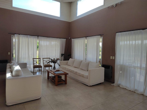 Casa En Alquiler Termporario En Club De Campo La Elina, Luján