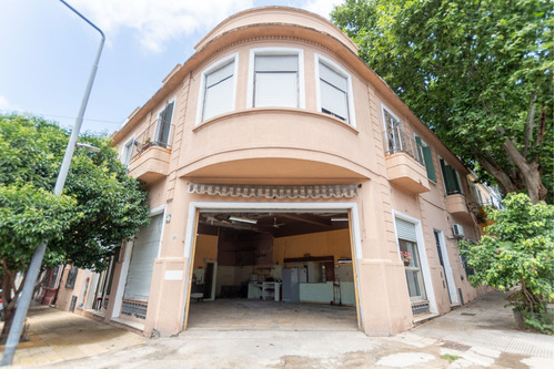 Venta-tipo Casa- Ph 3 Amb. C/ Local En Esquina
