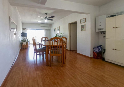 Imagen 15 de 27 de Venta 2 Dormitorios Pileta Centro