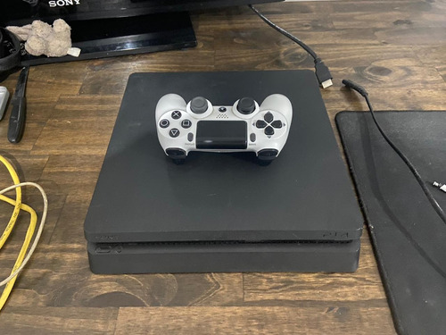 Playstation Ps4 Slim 500gb Standard Juegos Fisicos Negro (Usado)