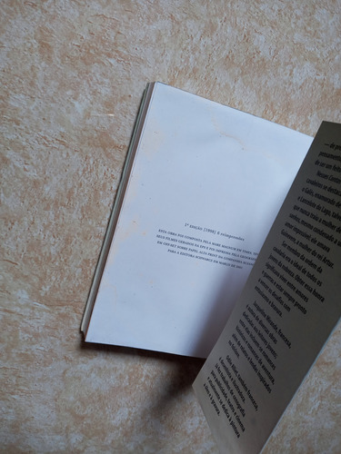 Livro - Contos E Lendas Dos Cavaleiros Da Távola Redonda (Usado)