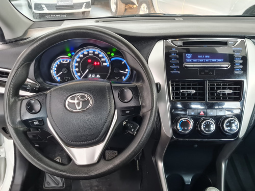 Toyota Yaris 1.5 107cv Xs Sedan