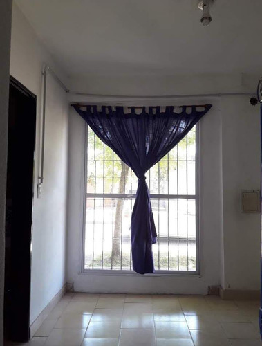 Departamento En Villa Luzuriaga