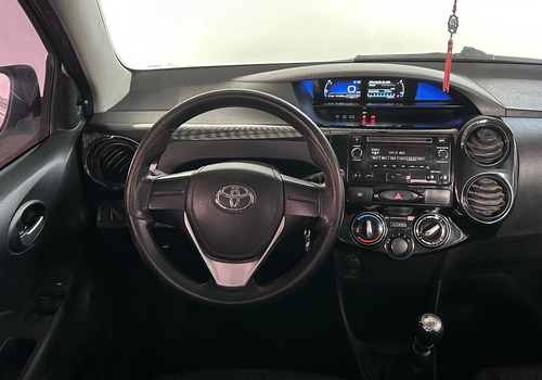 Toyota Etios 1.5 Sedan X