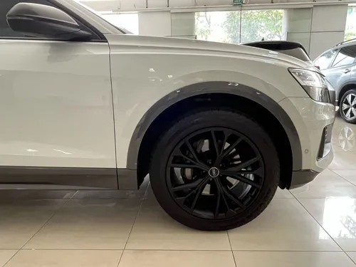 Audi Q8 MHEV QUATTRO PROGRESSIVE AT 4X4