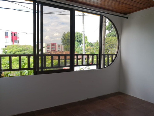 Casa  En Venta  Cuba - Pereira (279052704).