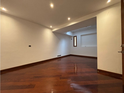 Se Vende Pb Duplex 489.84m2 3h+s/3.5b+s/3p. La Alameda