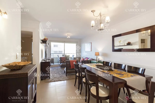 Punta Del Este, Península, Departamento De 2 Dormitorios Con Piscina, Terraza Y Cochera.