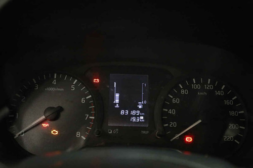 Imagen 10 de 15 de Nissan Estacas Np300 2016 2p L4/2.4 Man D/h