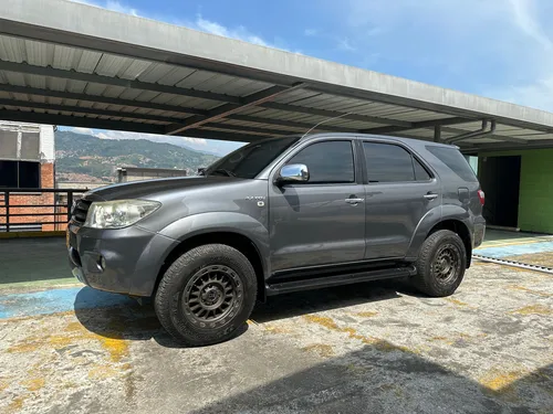 Toyota Fortuner 2.7l 4x2