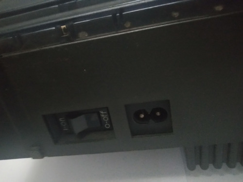 Maquina De Escrever Olivetti Eletrônica (Usado)