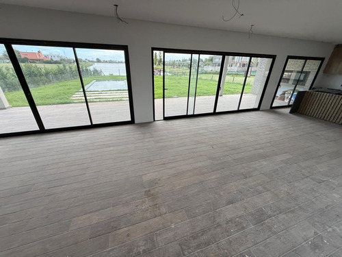 Venta Casa Barrio San Lucas A La Laguna