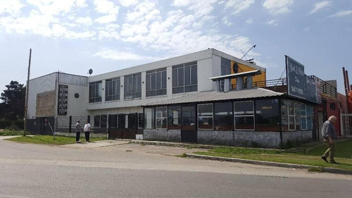 Local En Moreno Colectora Acceso Oeste Km 33.300
